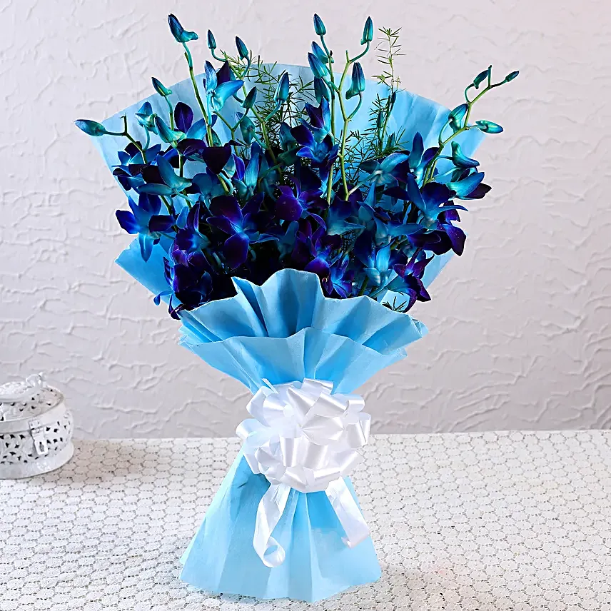 mesmerising-blue-orchids-bouquet-3.webp